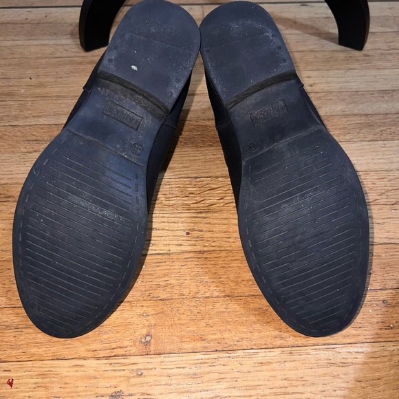 Chelsea Boots - Picture 2 of 4